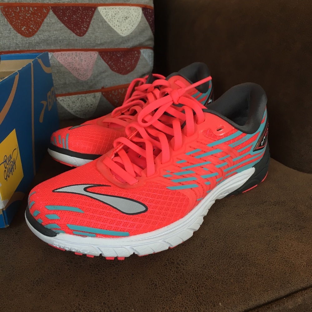 Brand New Brooks PureCadence 5 Shoes